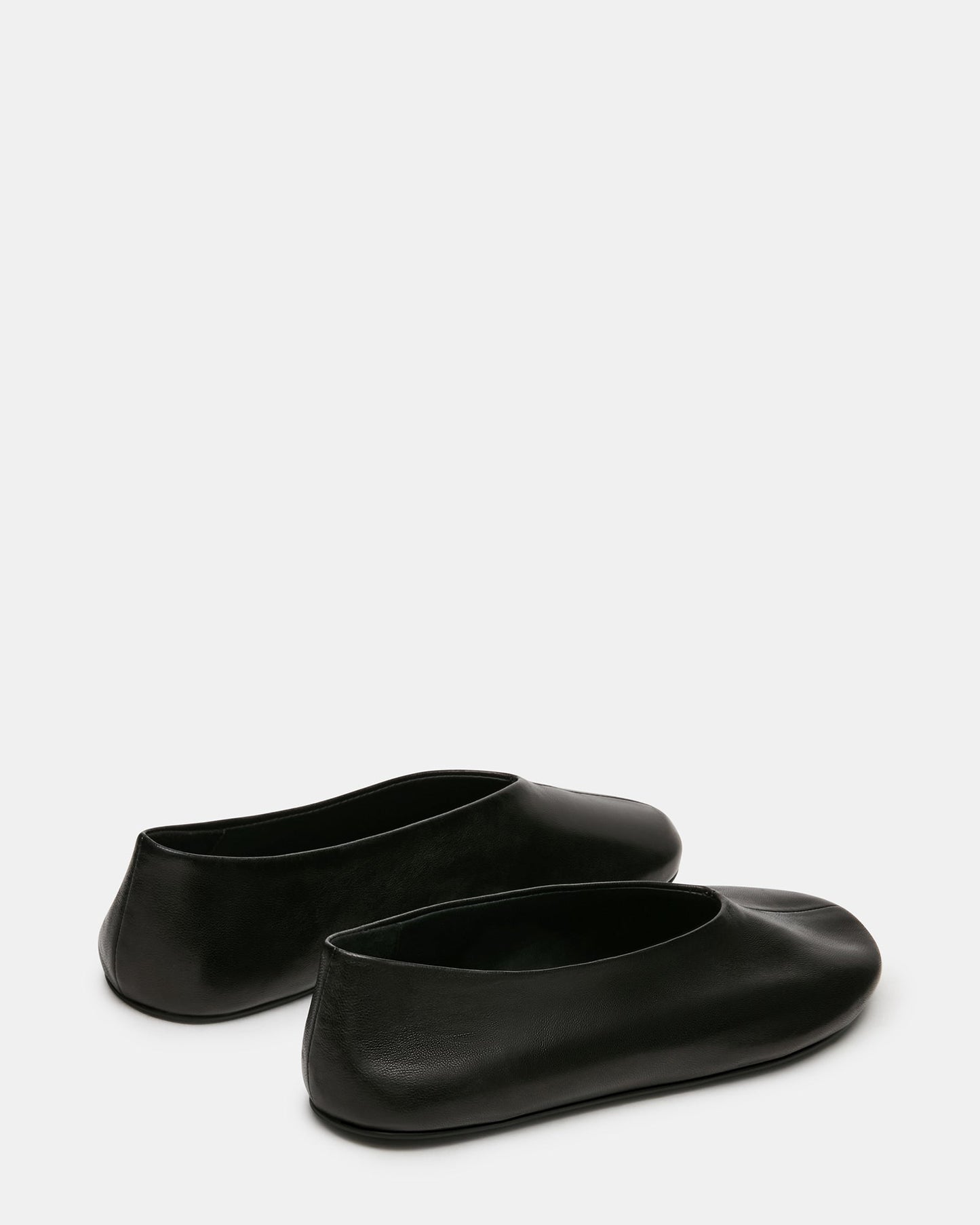 CYNTRA BLACK LEATHER