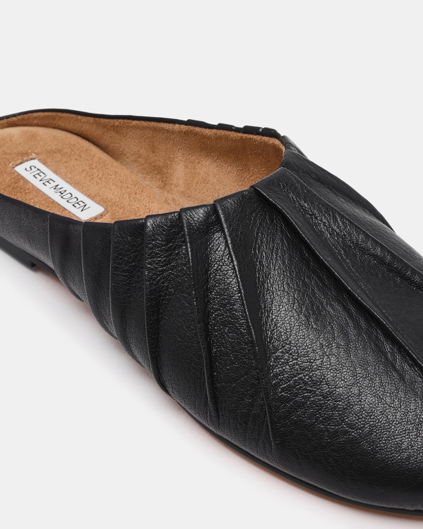 LOOM BLACK LEATHER