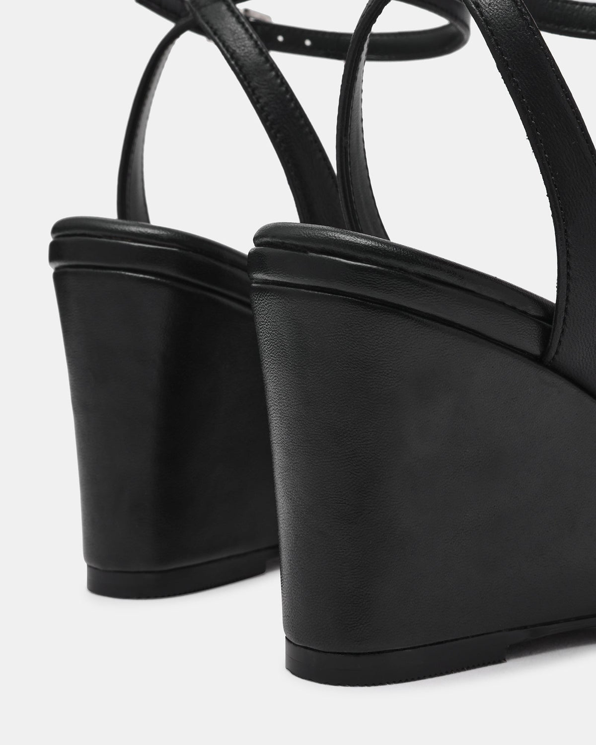 MYKA BLACK LEATHER