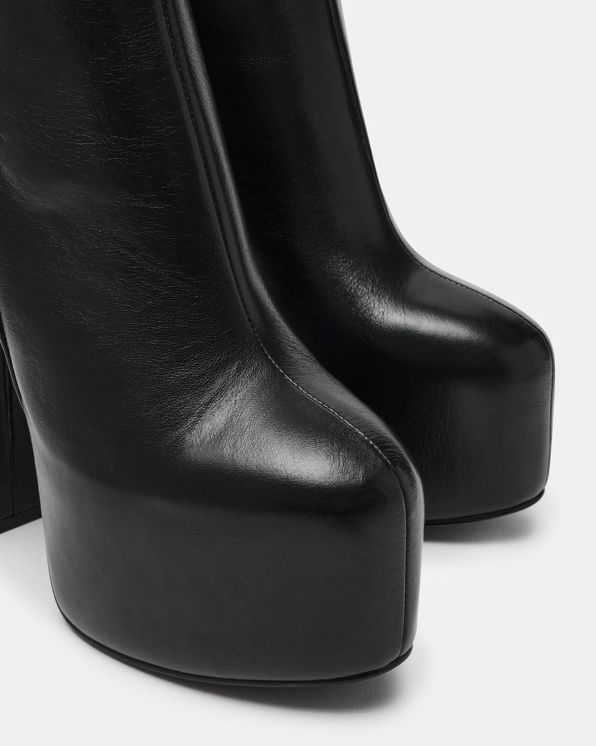 SCORN BLACK LEATHER