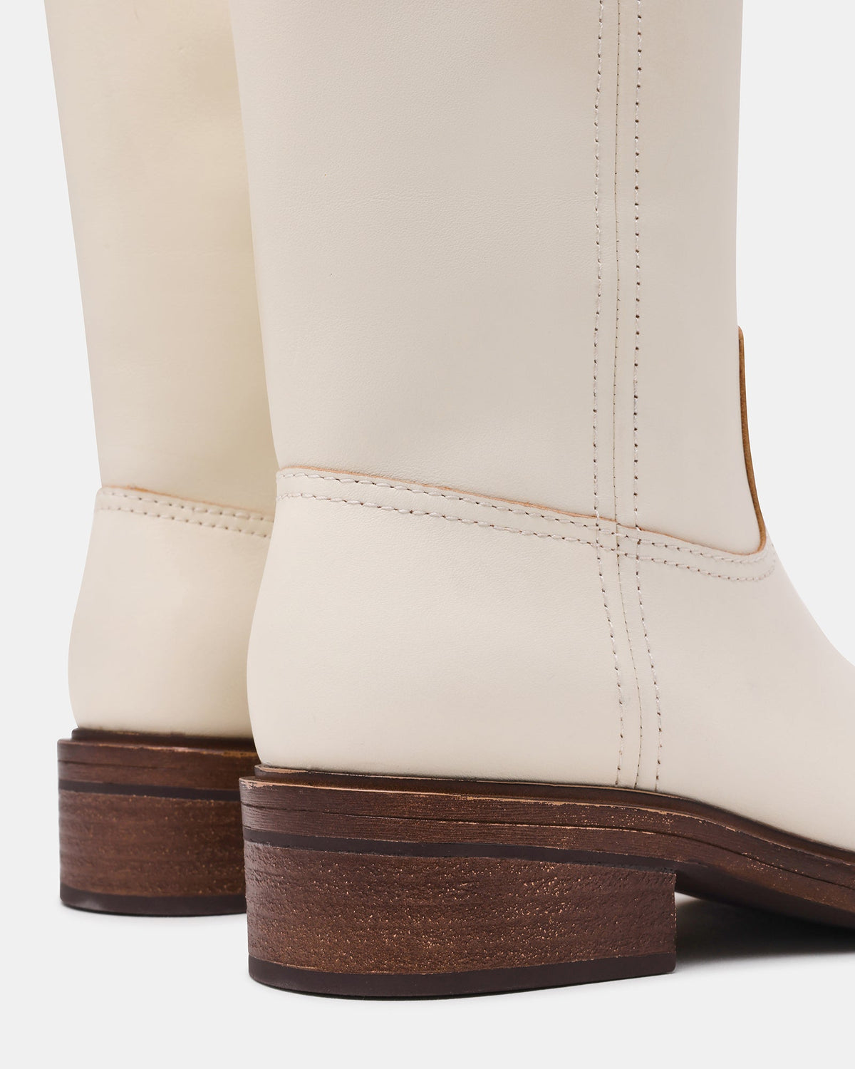 STRAY WHITE LEATHER
