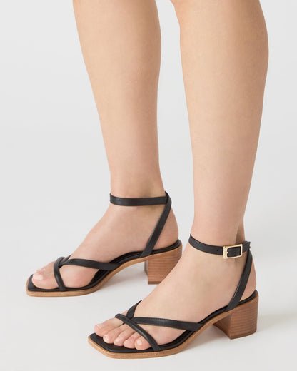 TILLY BLACK LEATHER