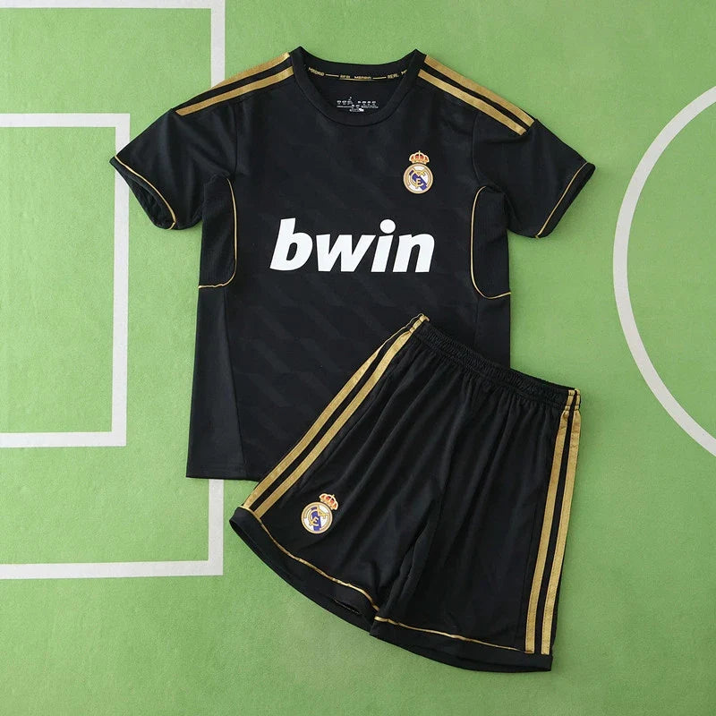 RM CF Away Retro Kids Kit 11/12 Season