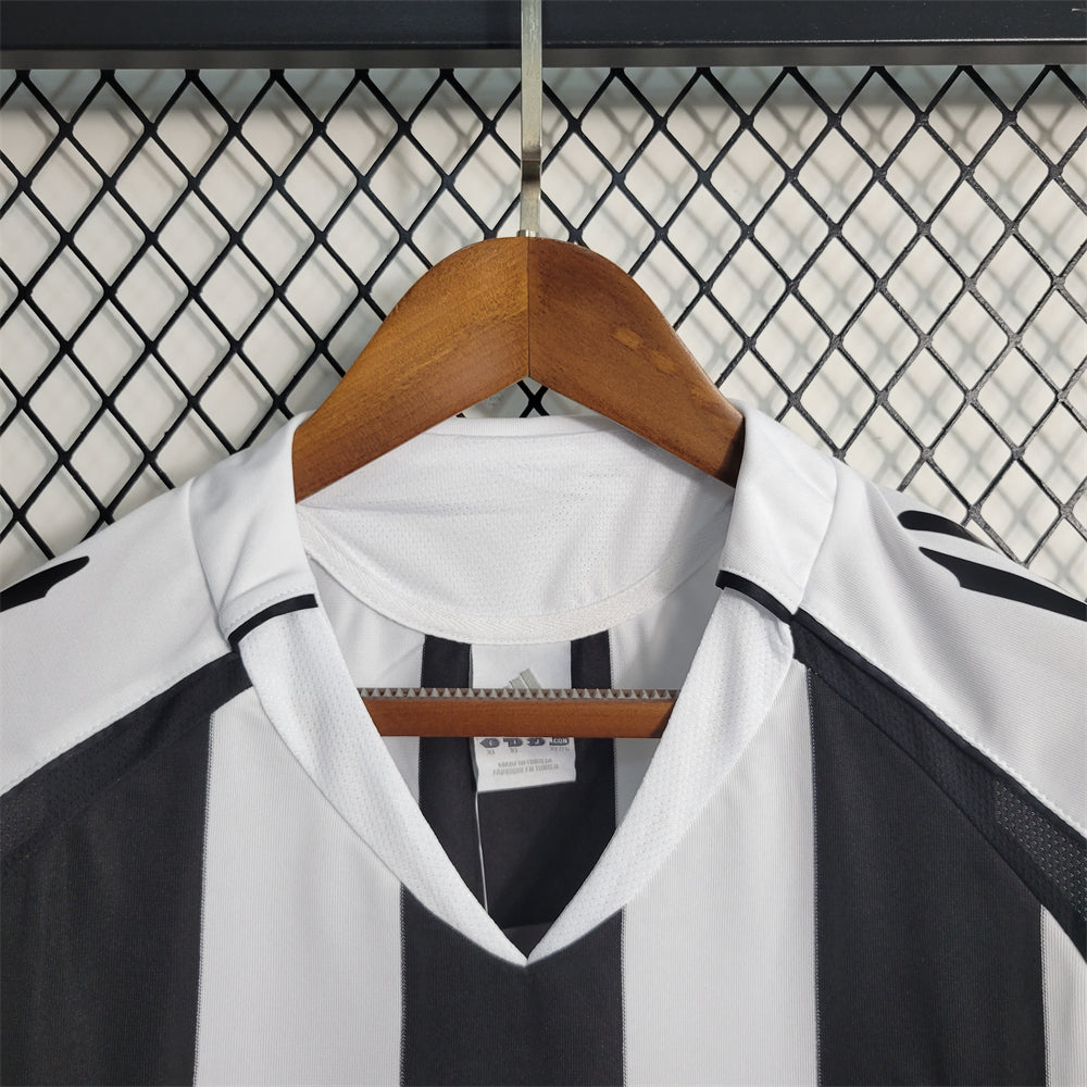 Retro Newcastle United Jersey 2005-07 Home Football Kit Soccer Shirt