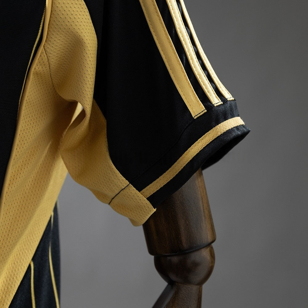 Real Madrid Jersey 25/26 Black Gold Baseball Kit