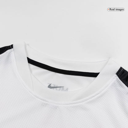 Retro 2010/11 Mens Manchester United Away Jersey