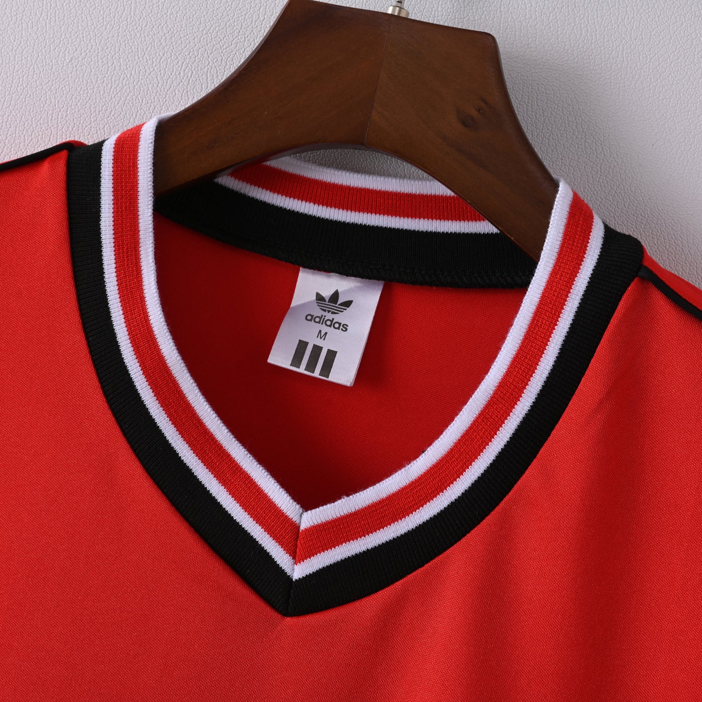 Retro Manchester United Home Jersey 1985 Football Kit Soccer Jersey