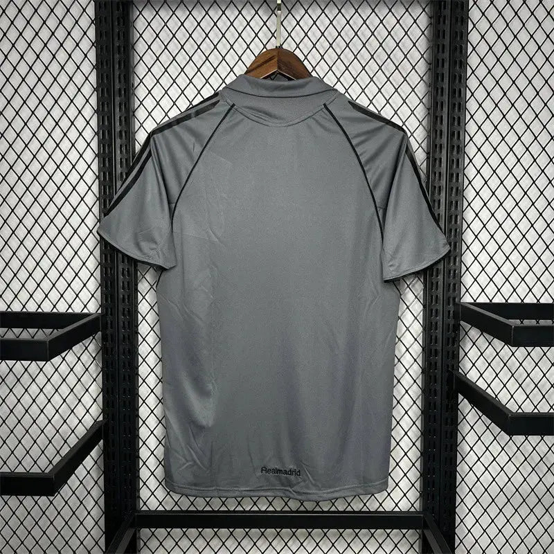 Retro Real Madrid Third Jersey 05/06 Football Kit