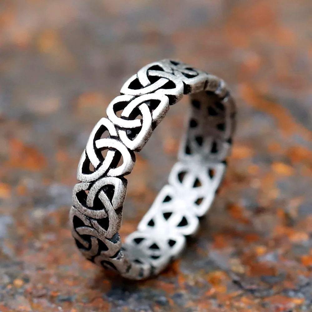 Celtic Knot Ring – Viking Eternity Norse Gothic Band for Alternative Styling, Collecting