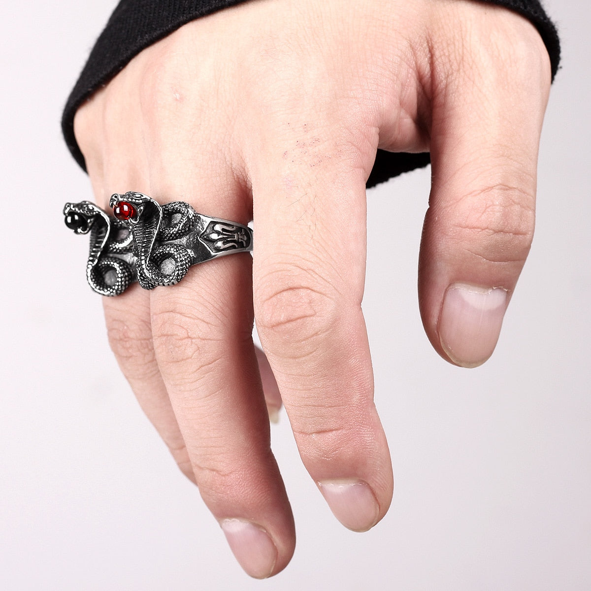 Cobra Snake Ring – Punk Rock Hip Hop Biker Gothic Statement for Alternative Styling