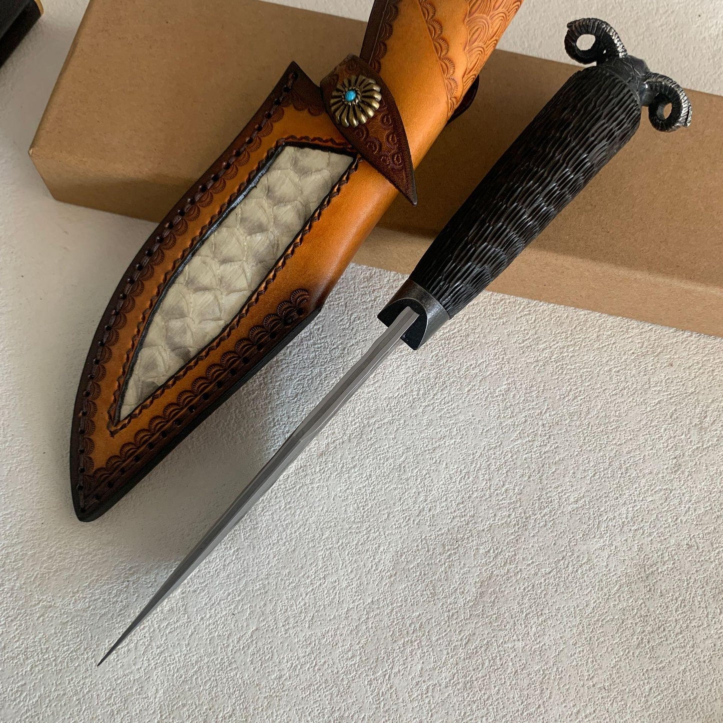 Damascus Fixed Blade Knife – Hand Forged Sanmai VG10 Core Ebony Handle Tactical Survival