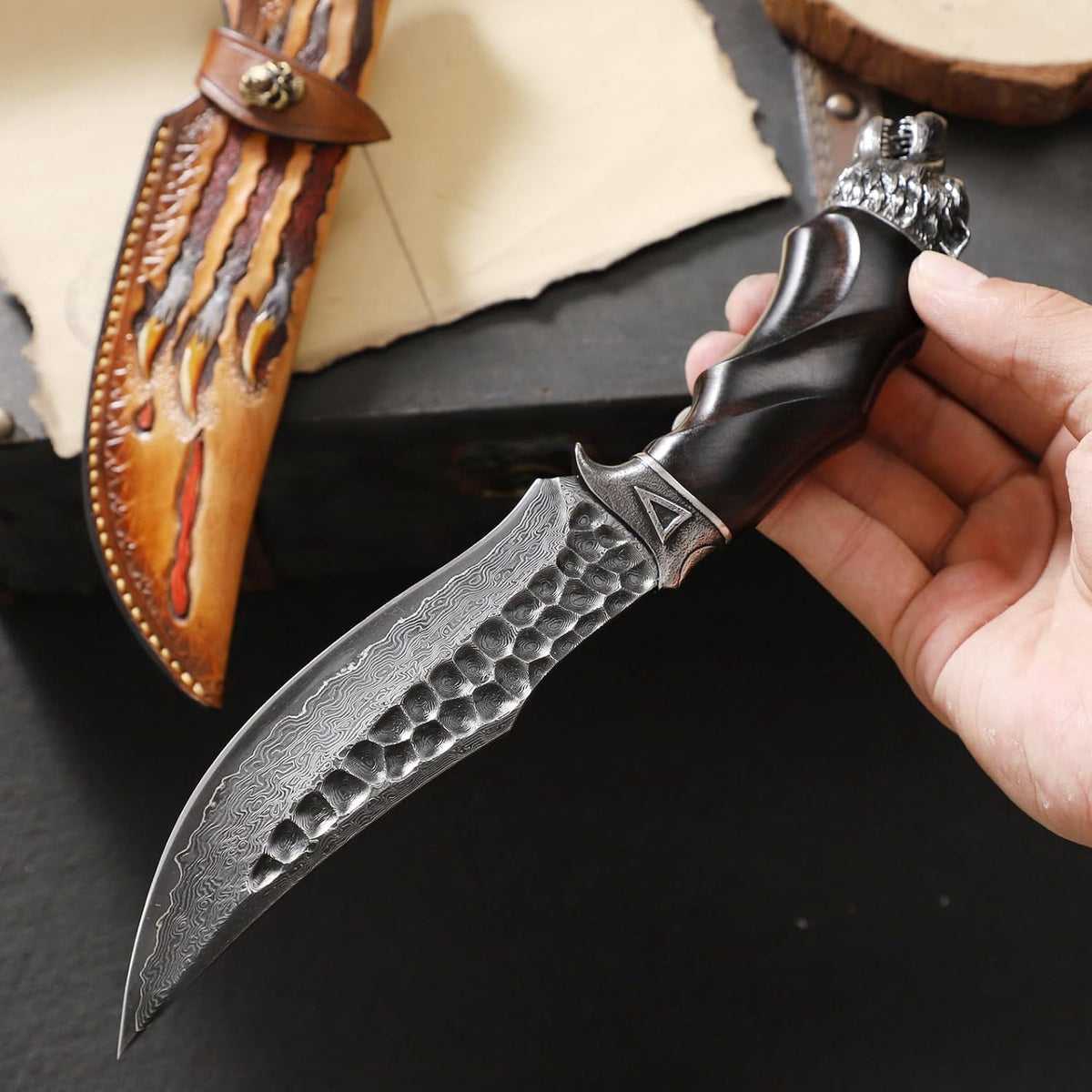 Damascus Fixed Blade Knife – Nightbane Howler Steel Hunting with 67-Layer VG-10 Core