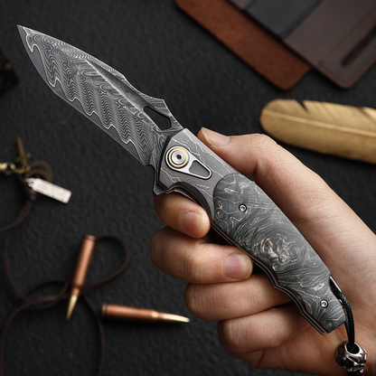 Damascus Folding Knife – Obsidian Edge Steel with VG10 & Stabilized Wood
