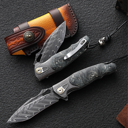 Damascus Folding Knife – Obsidian Edge Steel with VG10 & Stabilized Wood