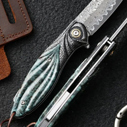 Damascus Folding Knife – Peacock Forge VG10 Pocket with Hand-Carved Handle EDC