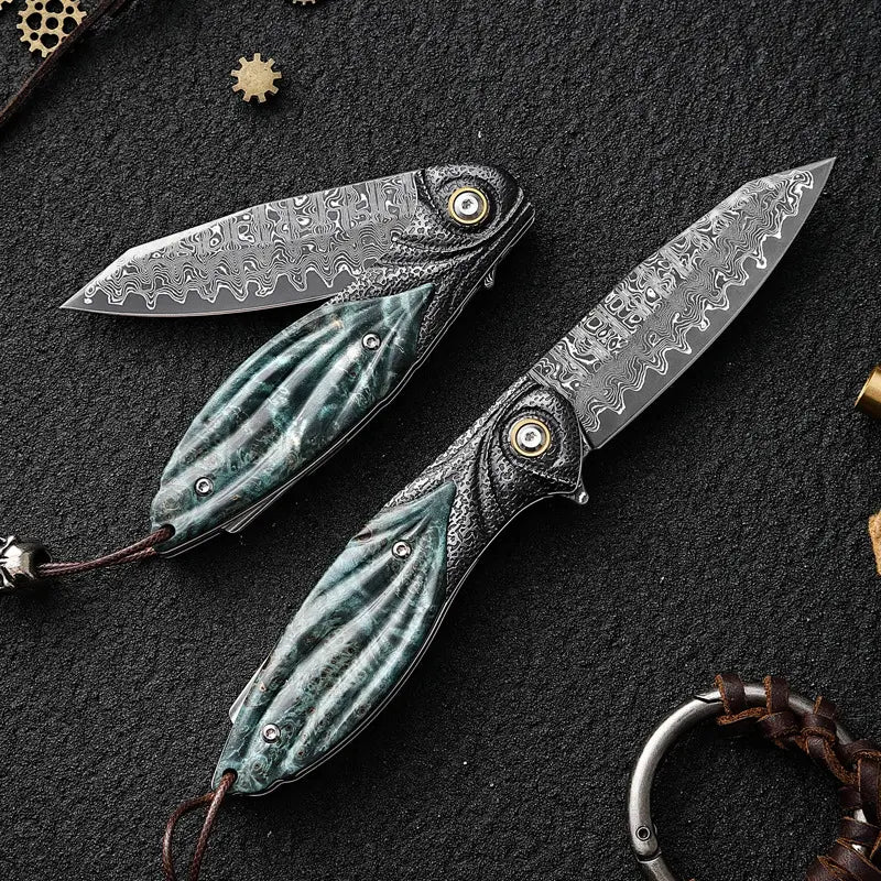 Damascus Folding Knife – Peacock Forge VG10 Pocket with Hand-Carved Handle EDC