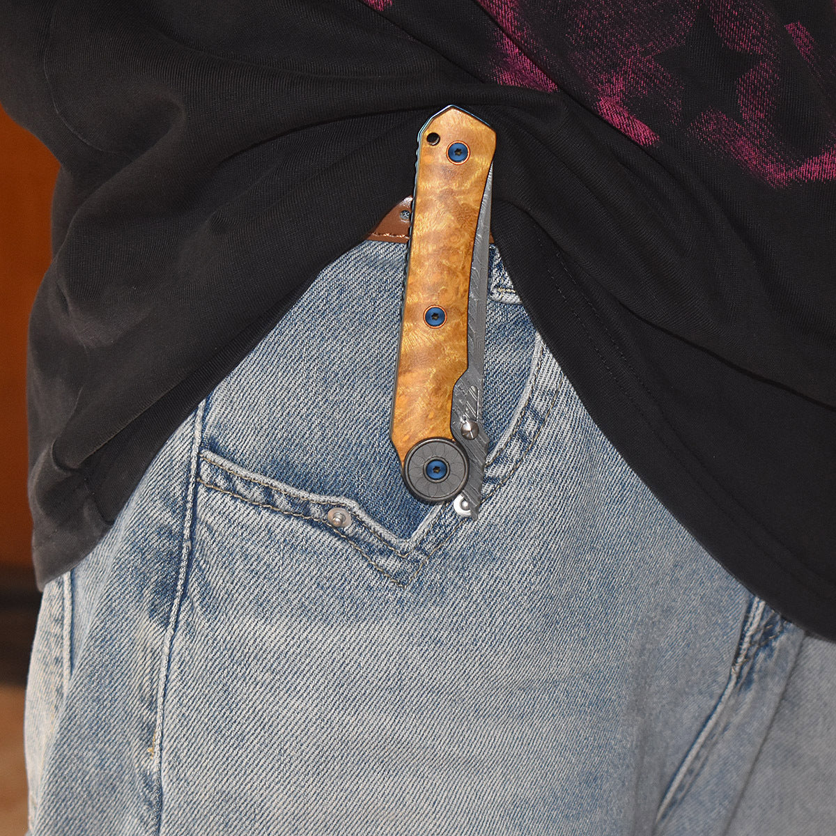 Damascus Folding Knife – SolarFlame EDC with VG10 Steel with Golden Phoebe Handle