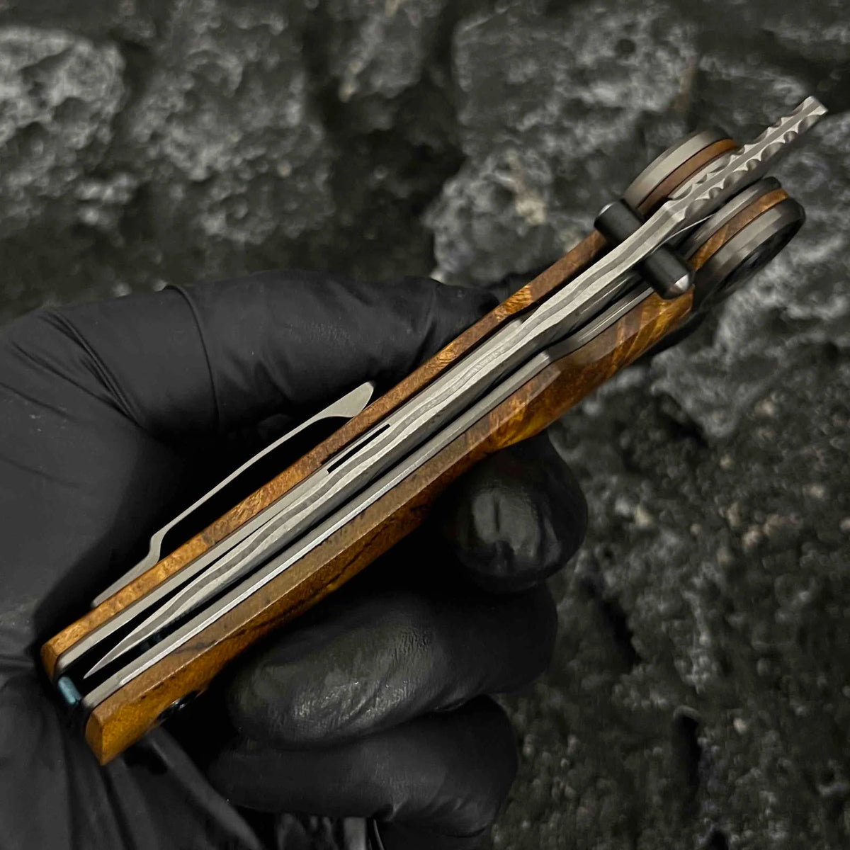 Damascus Folding Knife – SolarFlame EDC with VG10 Steel with Golden Phoebe Handle
