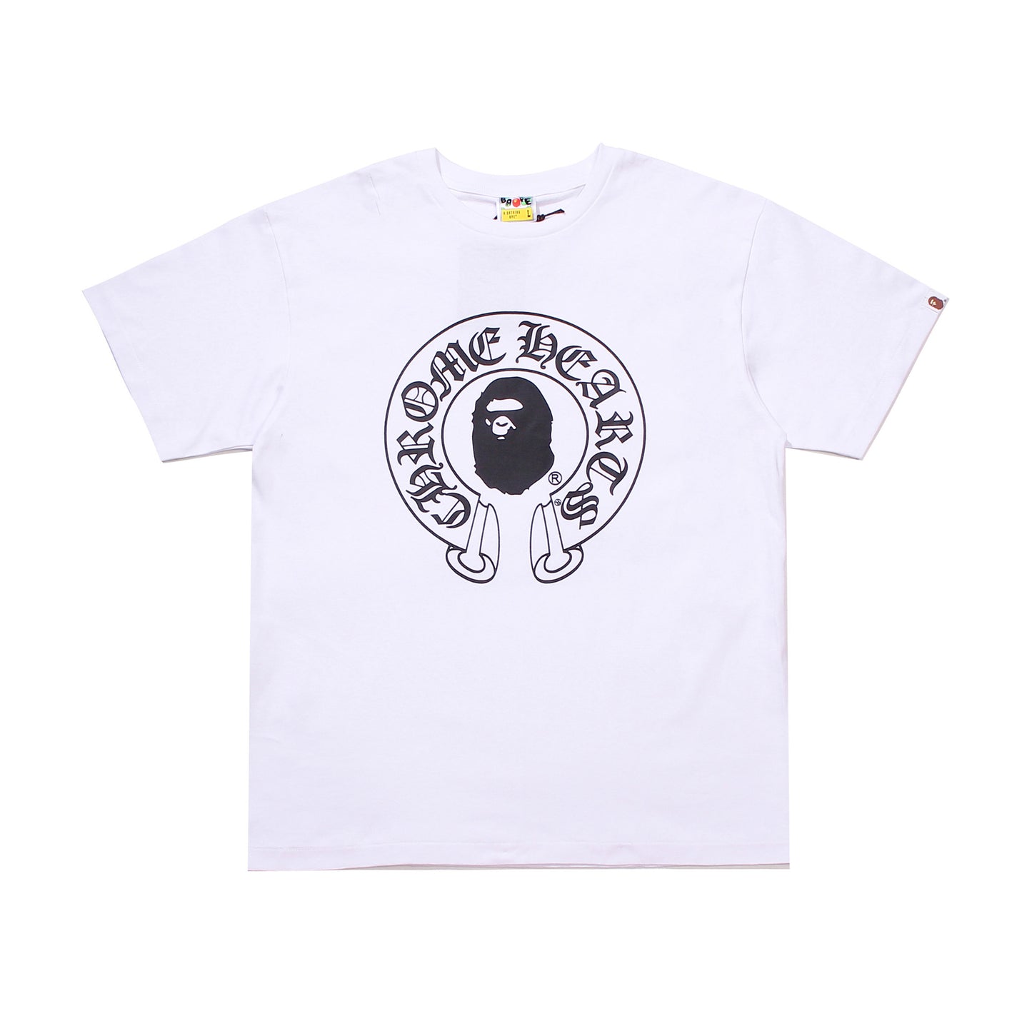 D031 Gothic Circle Graphic T-Shirt - White