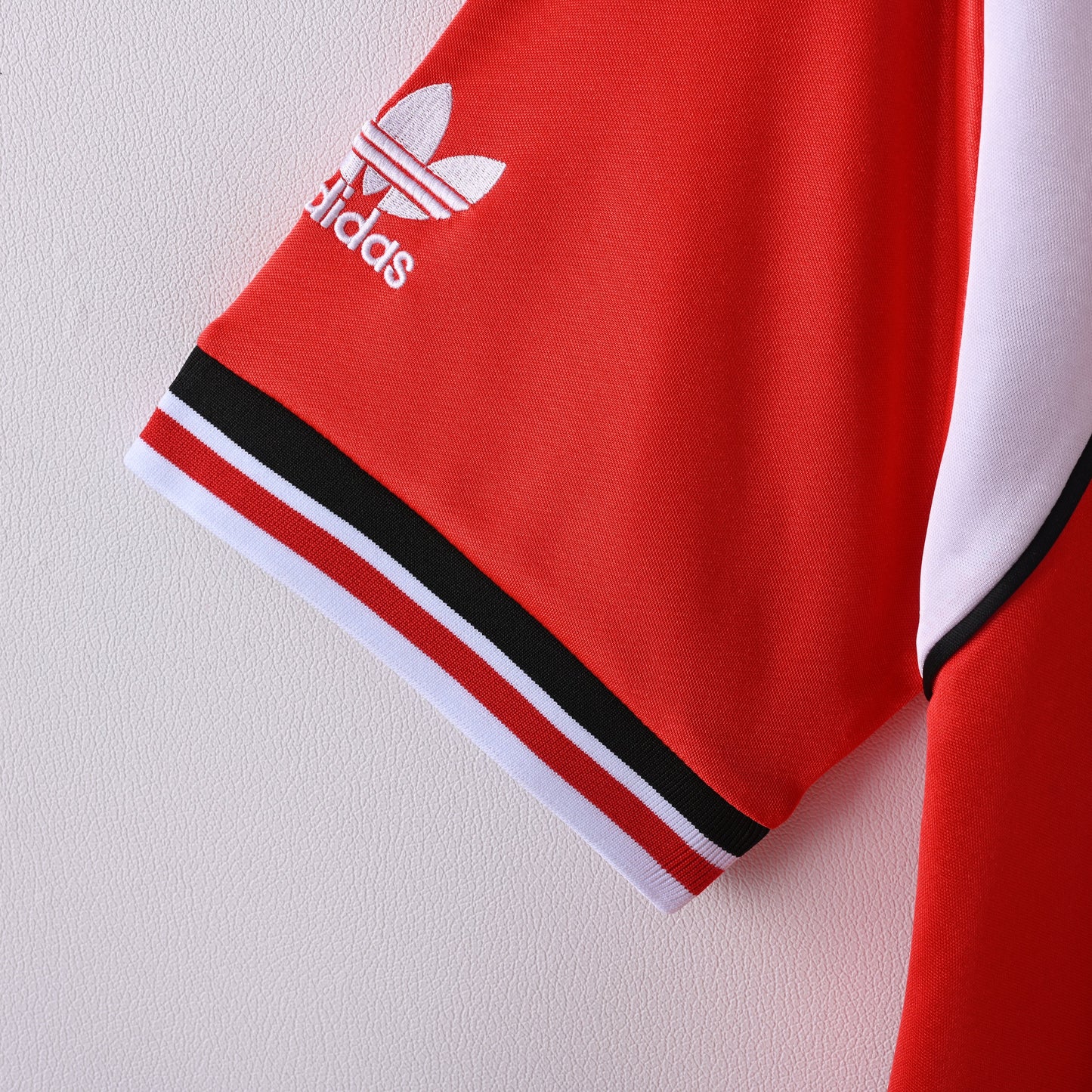 Retro Manchester United Home Jersey 1985 Football Kit Soccer Jersey