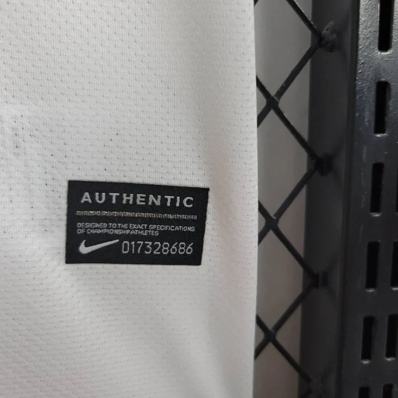Retro Juventus Jersey Away Kit 2010/11 Football Soccer Shirt