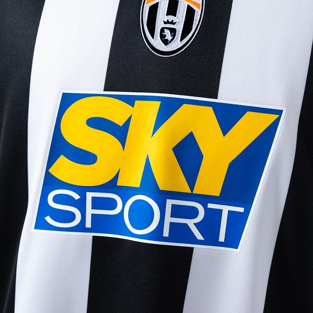Juventus Jersey 2004-05 Home Retro Football Kit