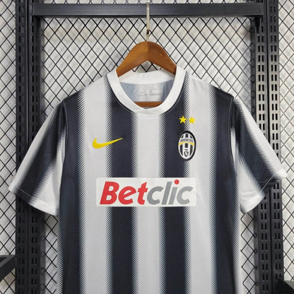 Retro Juventus Home Kit 11/12 Football Jersey