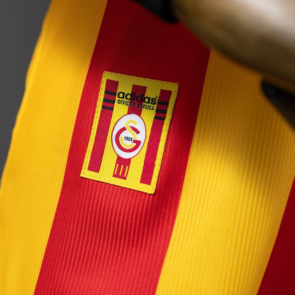 Galatasaray Jersey 1999-00 Home Retro Football Kit