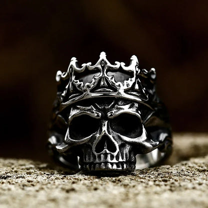 Gothic Skull Ring – Crown King Biker Punk Dark Statement for Alternative Styling