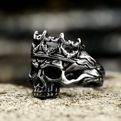 Gothic Skull Ring – Crown King Biker Punk Dark Statement for Alternative Styling