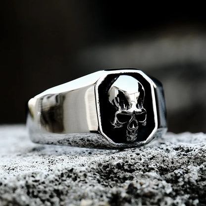 Gothic Skull Ring – Emblem Biker Punk Rock Gold Silver Statement