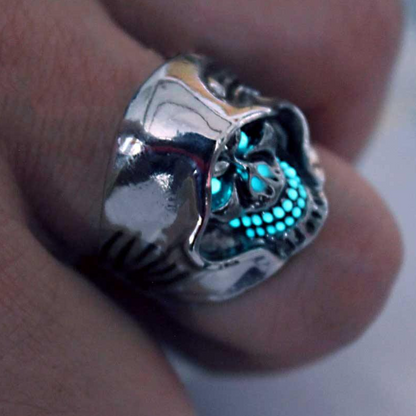 Gothic Skull Ring – Glowing Skeleton Warrior Punk Glow Dark Statement