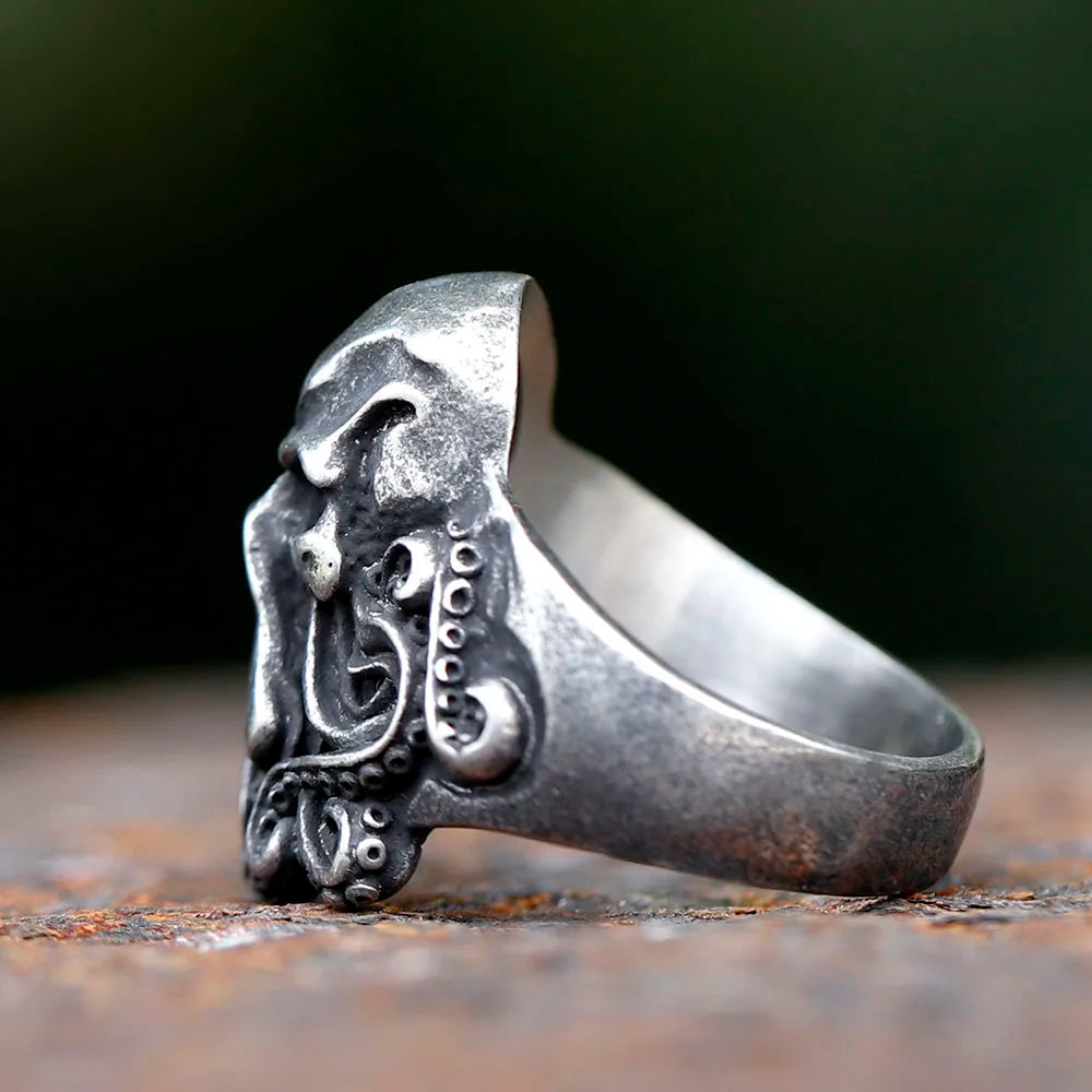 Gothic Skull Ring – Octopus Tentacle Punk Dark Nautical Statement