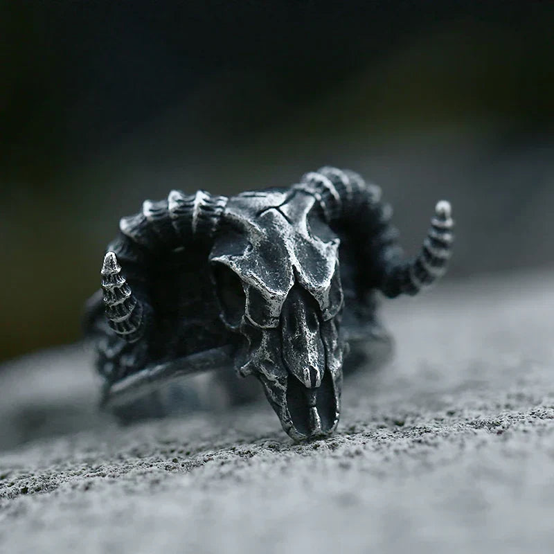 Gothic Skull Ring – Ram Horn Punk Vintage Animal Totem Dark Statement