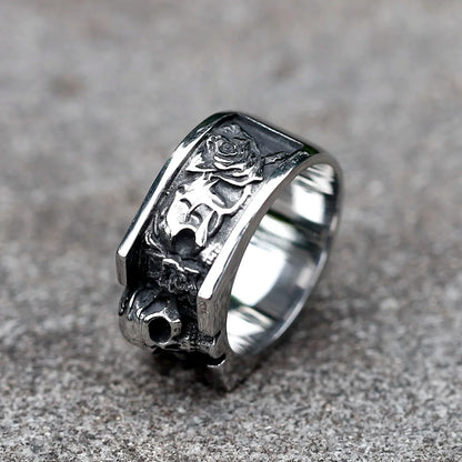 Gothic Skull Ring – Roses Punk Vintage Dark Statement for Alternative Styling, Collecting