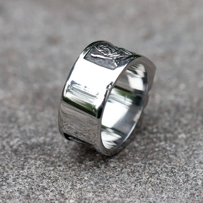Gothic Skull Ring – Roses Punk Vintage Dark Statement for Alternative Styling, Collecting