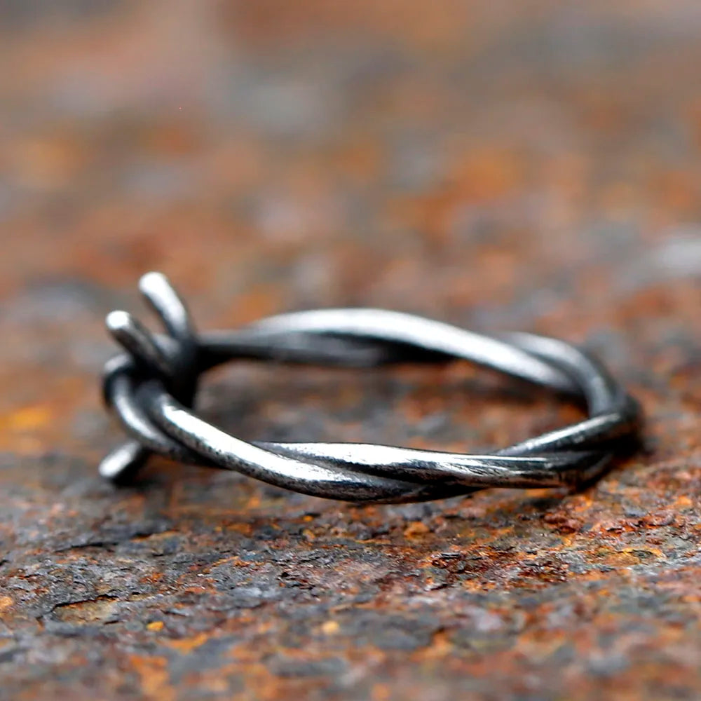 Gothic Statement Ring – Barbed Wire Spike Punk Biker Vintage Dark