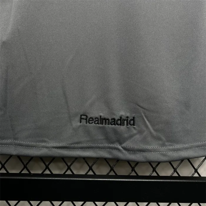 Retro Real Madrid Third Jersey 05/06 Football Kit