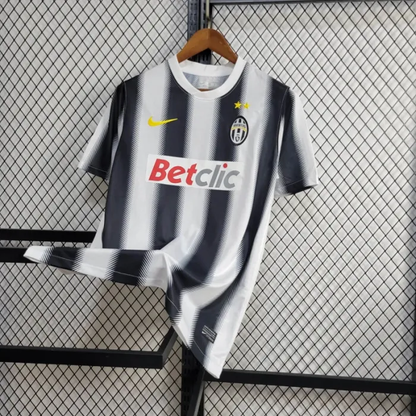 Retro-Juventus-Home-Kit-11/12-Football-Jersey