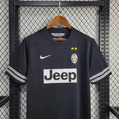 Retro-Juventus-Away-Kit-12/13-Football-Jersey