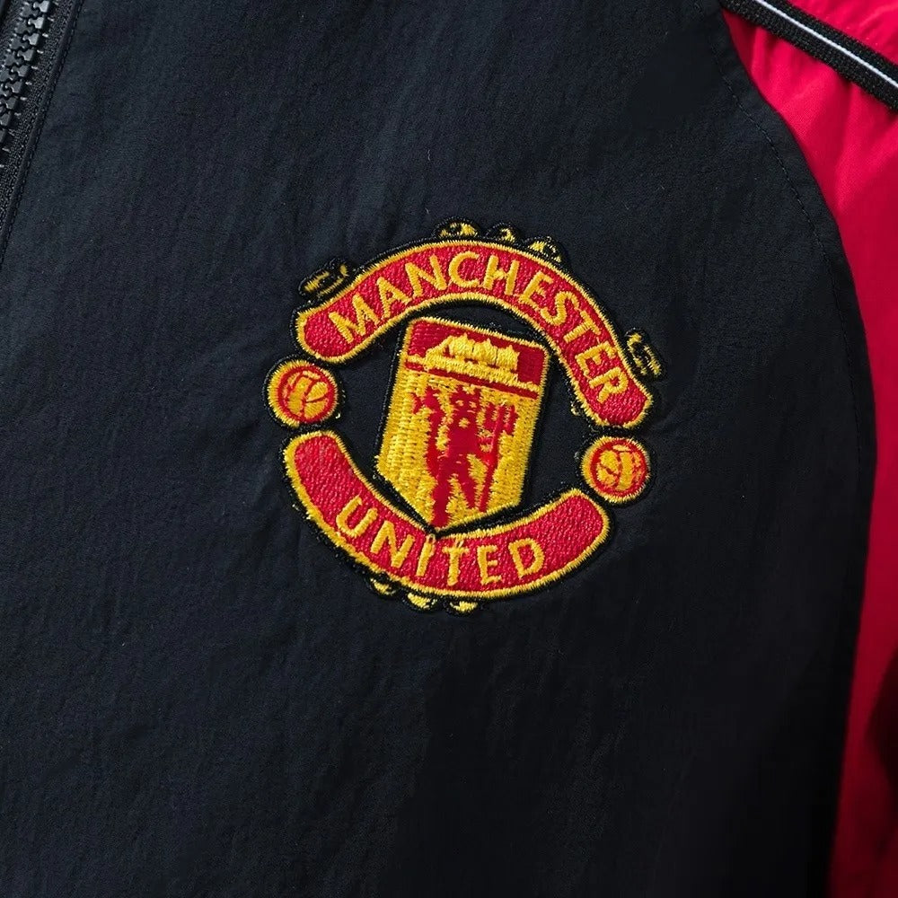 Manchester United Windbreaker 2025/26 Black Red Football Kit