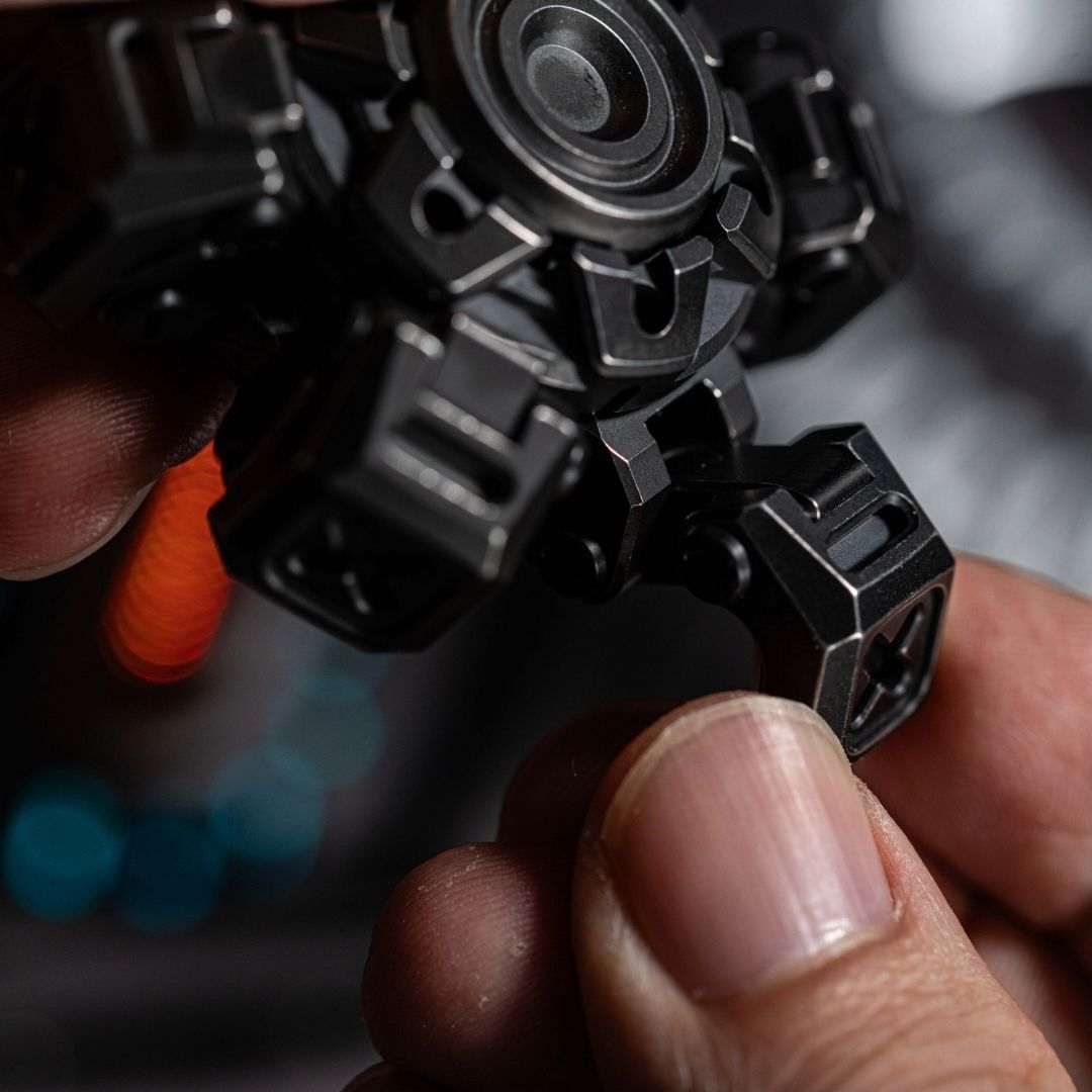Mechanical Fidget Toy – Mecha City X Heavy-Mech with Dual Armor Deploy EDC