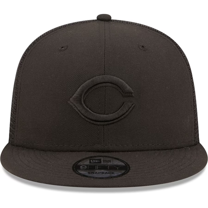 New Era Cincinnati Reds Blackout 9FIFTY Trucker Snapback Hat
