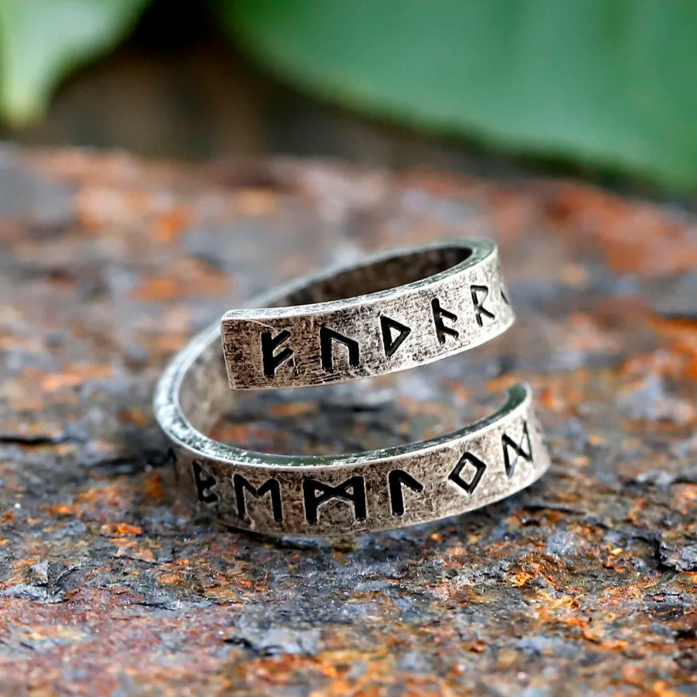 Metal Fidget Spinner – Statement Ring with Gothic Viking Rune Rotating Punk Retro