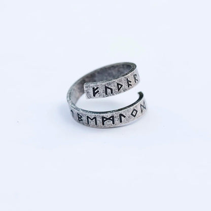 Metal Fidget Spinner – Statement Ring with Gothic Viking Rune Rotating Punk Retro