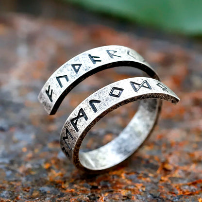 Metal Fidget Spinner – Statement Ring with Gothic Viking Rune Rotating Punk Retro