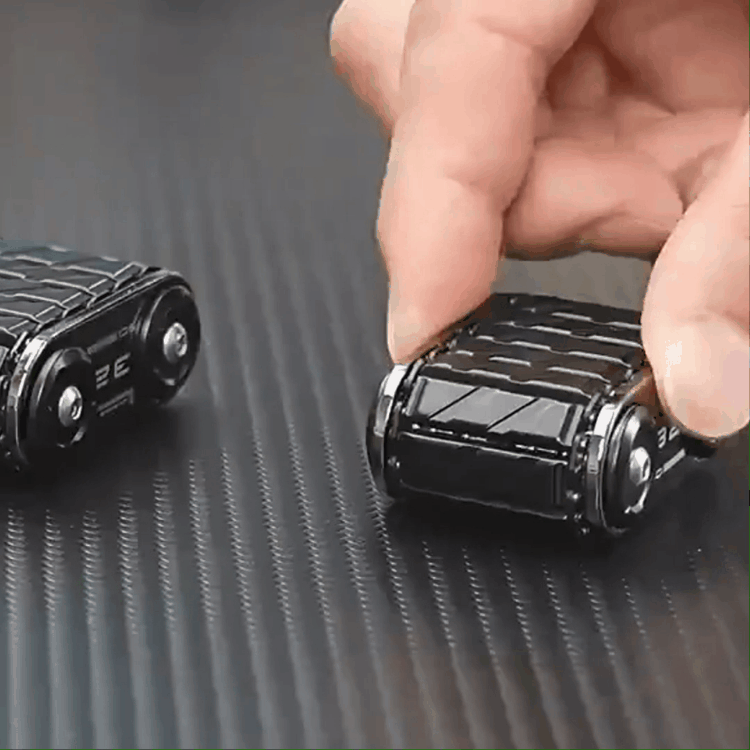 Metal Fidget Toy – TankTwirl Stress-Relief with Premium EDC Desk