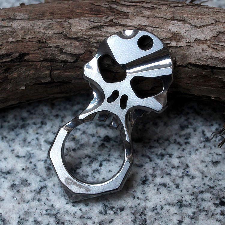 Stainless Steel Knuckles – Skull 9R18MOV Self Defense Keychain Tool
