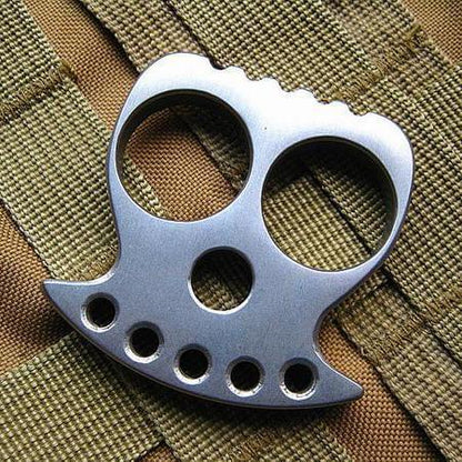 Steel Compact EDC Tool – 9Cr13 Skull Keychain for Desk Breaks, Collecting, And Tactile