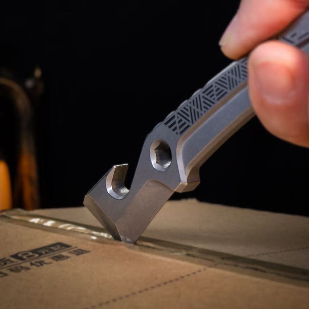 Titanium EDC Multi-Tool – Ironclad Pry - Bar with TC21 Alloy 7mm Thick